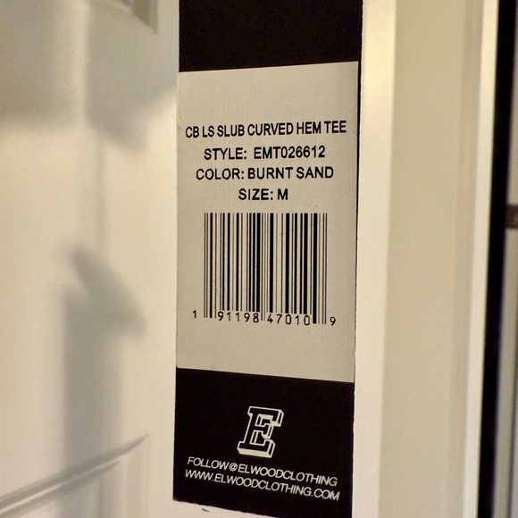 Elwood Curved Hem Long Sleeve - Picture 6 of 6